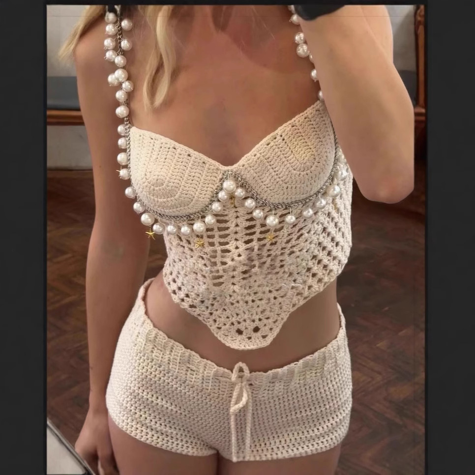 Crop Top Crochet - Seksowne, zdobione koralikami, szydełkowe crop topy