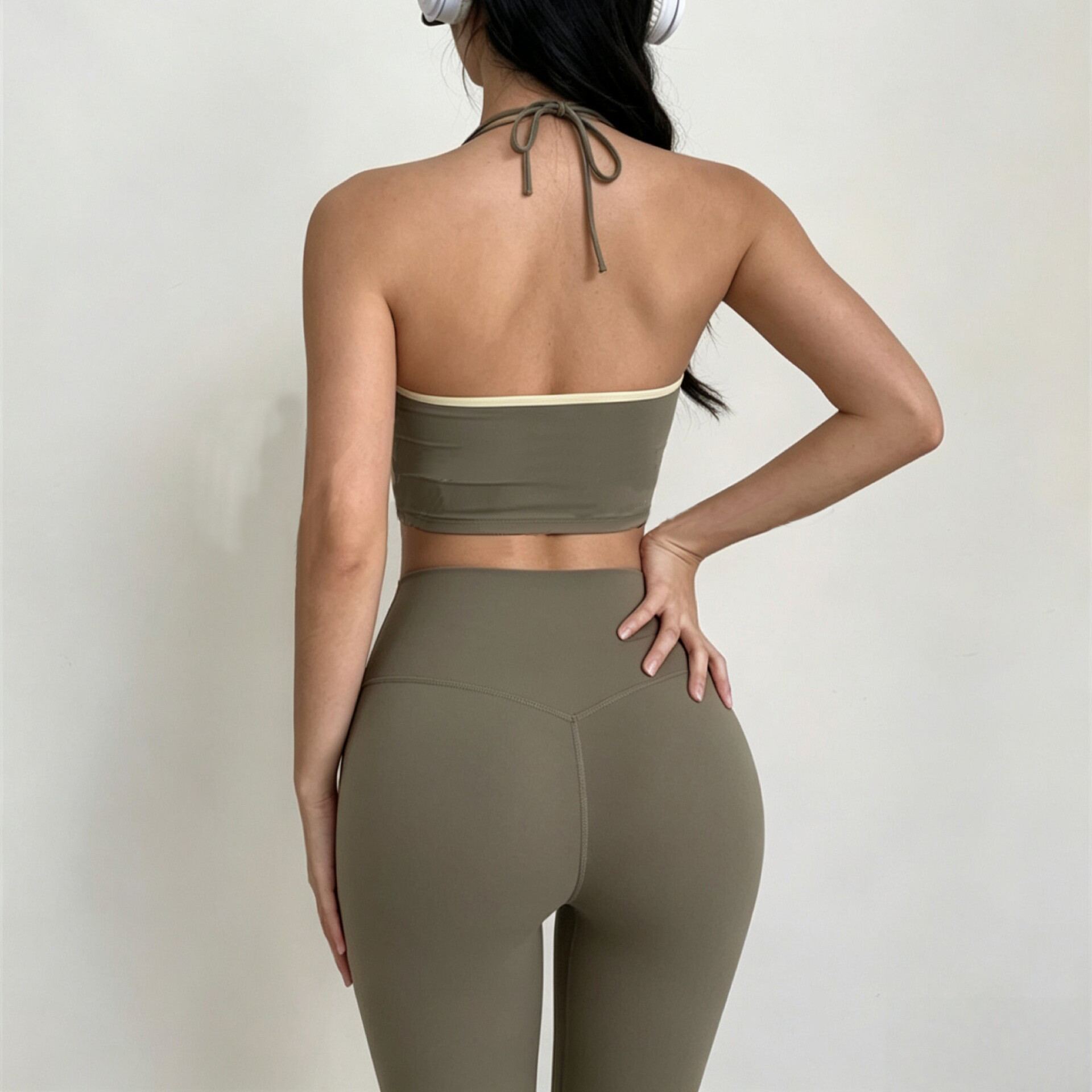 Damski sportowy biustonosz typ – Bralette Triangle Set recenzja i cena