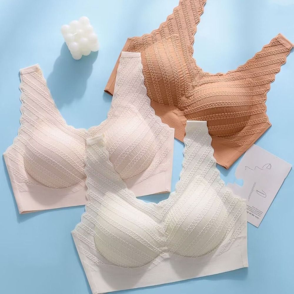 Bezszwowy biustonosz z koronko – Bralette Triangle Set recenzja i cena