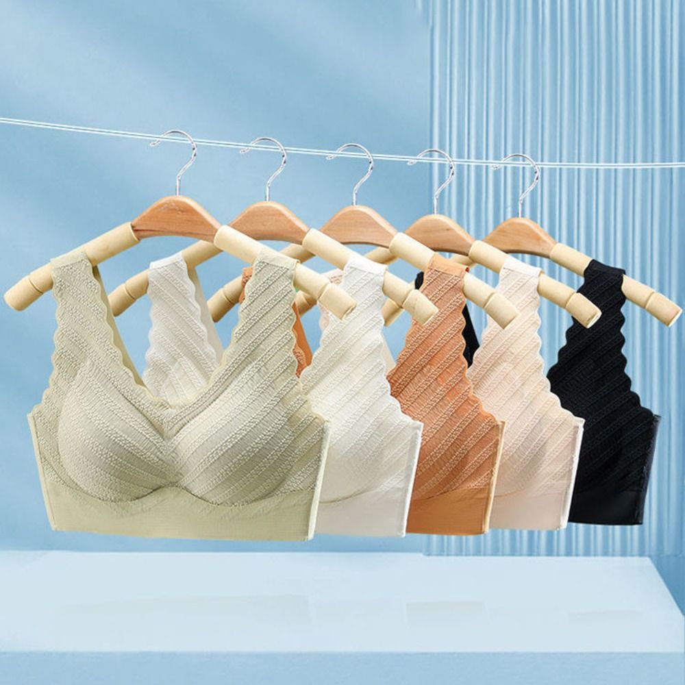 Bezszwowy biustonosz z koronko – Bralette Triangle Set recenzja i cena